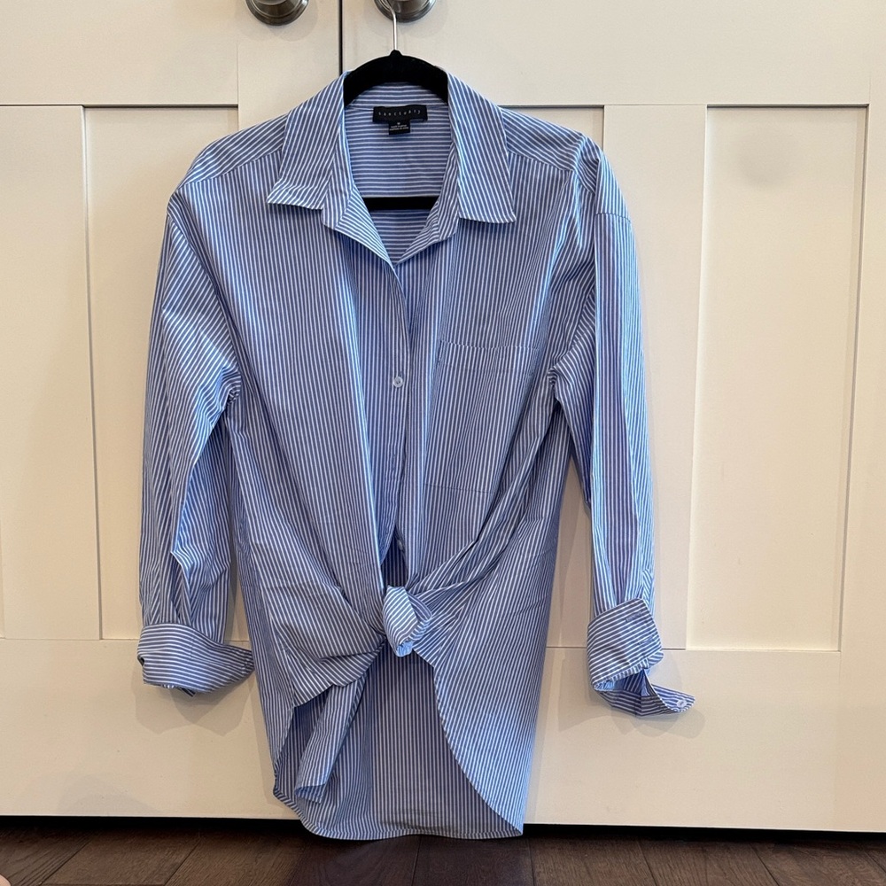Sanctuary women’s blue striped blouse